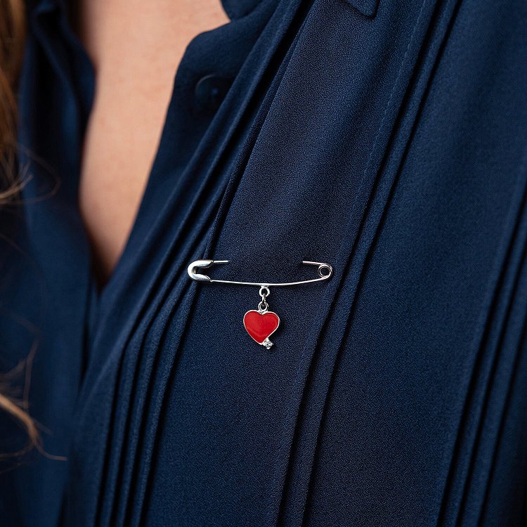 Серебряная булавка "Сердечко" 21045 - 1 Серебряная булавка "Сердечко" 21045 от ювелирного магазина Оникс - 1