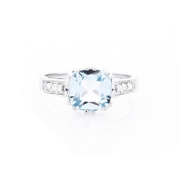 Серебряное помолвочное кольцо с топазом и фианитами 111991 от ювелирного магазина Оникс - 2