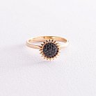 Золота каблучка "Соняшник" з чорними діамантами 226153122 от ювелирного магазина Оникс