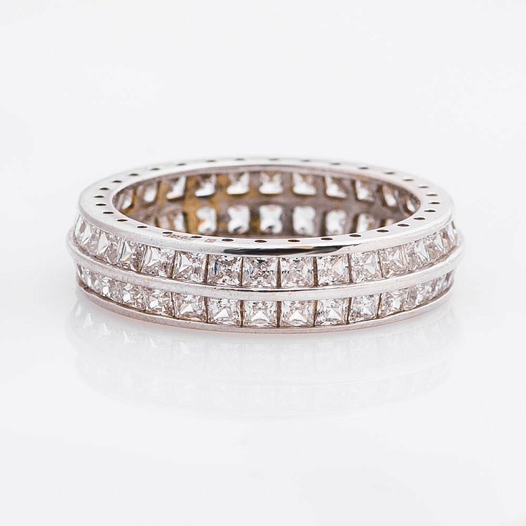 Золота каблучка з фіанітами к01183 від ювелірного магазину Онікс - 2