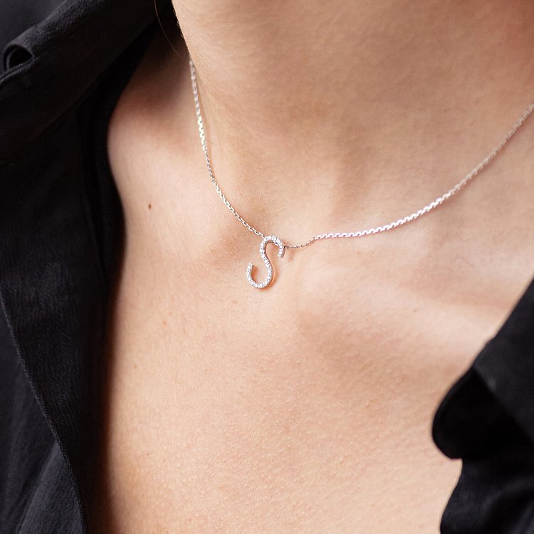 Золотое колье с буквой "S" с бриллиантами 133601121 от ювелирного магазина Оникс - 3