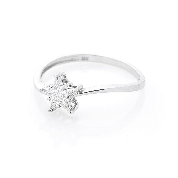 Золотое кольцо "Звезда" с бриллиантом к147 от ювелирного магазина Оникс - 1