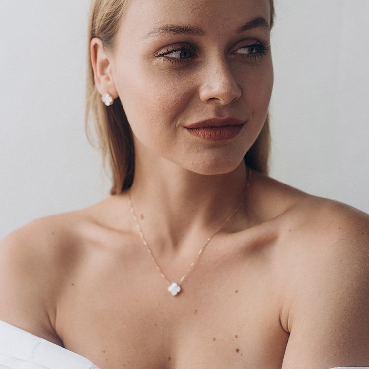 Золотое колье "Клевер" (перламутр) кол01663 от ювелирного магазина Оникс - 8