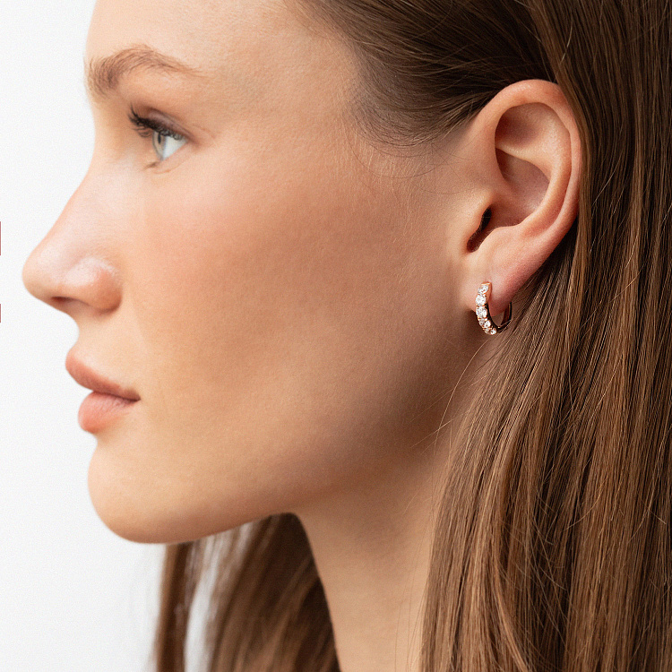 Сережки - кільця "Tracy" з фіанітами (червоне золото) с09096 від ювелірного магазину Онікс - 4