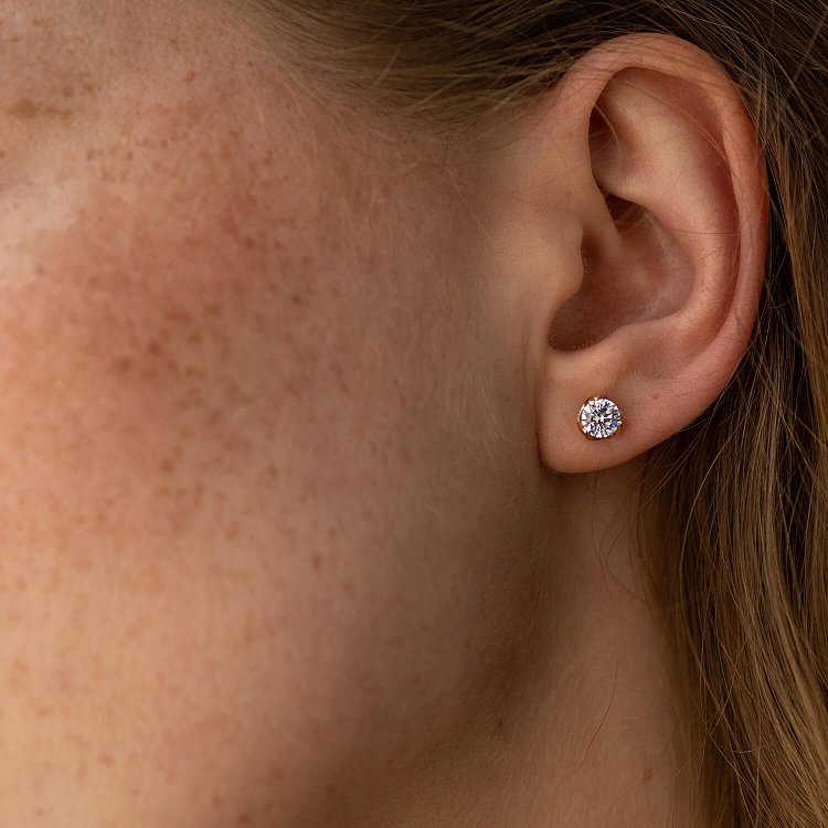 Золотые серьги - пусеты с фианитами с04943 от ювелирного магазина Оникс - 4