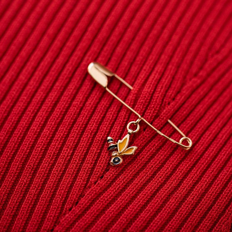 Золотая детская булавка "Пчелка" с эмалью зак00144 от ювелирного магазина Оникс - 3