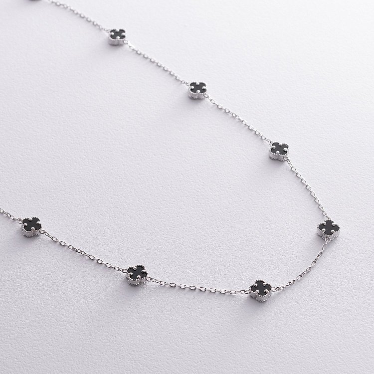 Колье "Клевер" с ониксом mini (белое золото) кол02427 от ювелирного магазина Оникс