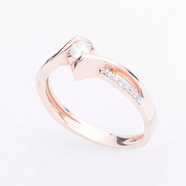 Золота каблучка з діамантами кб0031 від ювелірного магазину Онікс