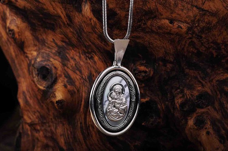 Підвіска "Богоматір" (перламутр) 13839 від ювелірного магазину Онікс - 2