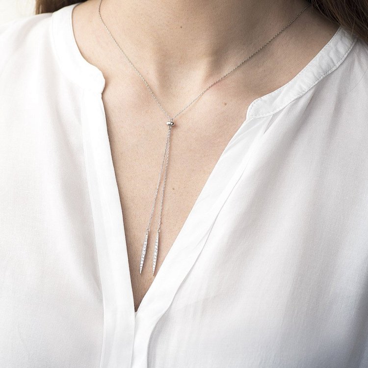 Серебряное колье с фианитами 18517 от ювелирного магазина Оникс