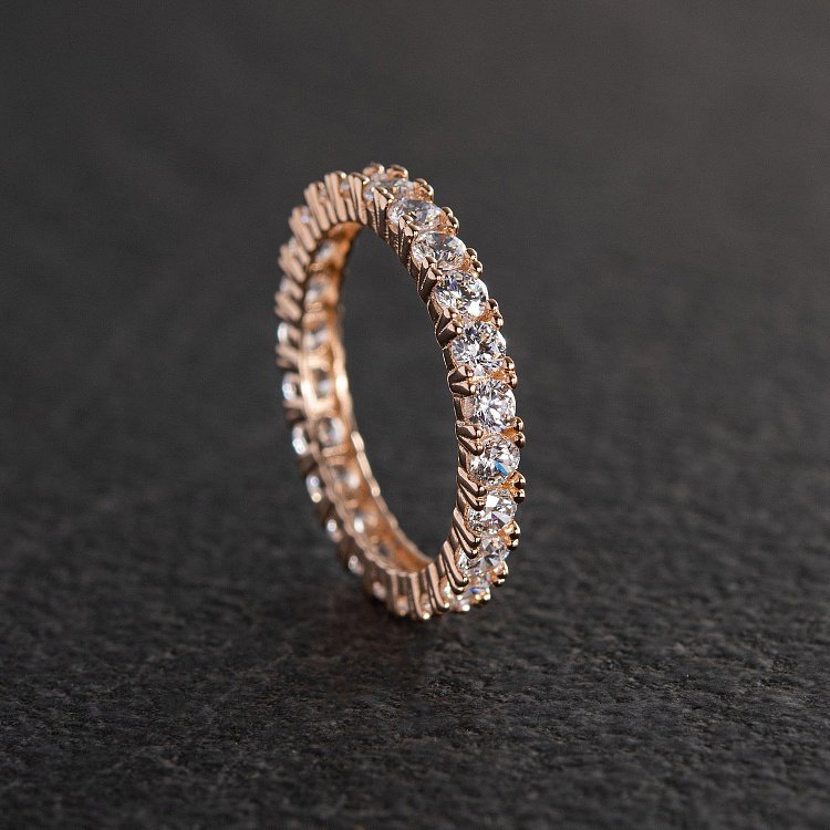 Каблучка "Paris" з доріжкою каменів в червоному золоті к07200 від ювелірного магазину Онікс