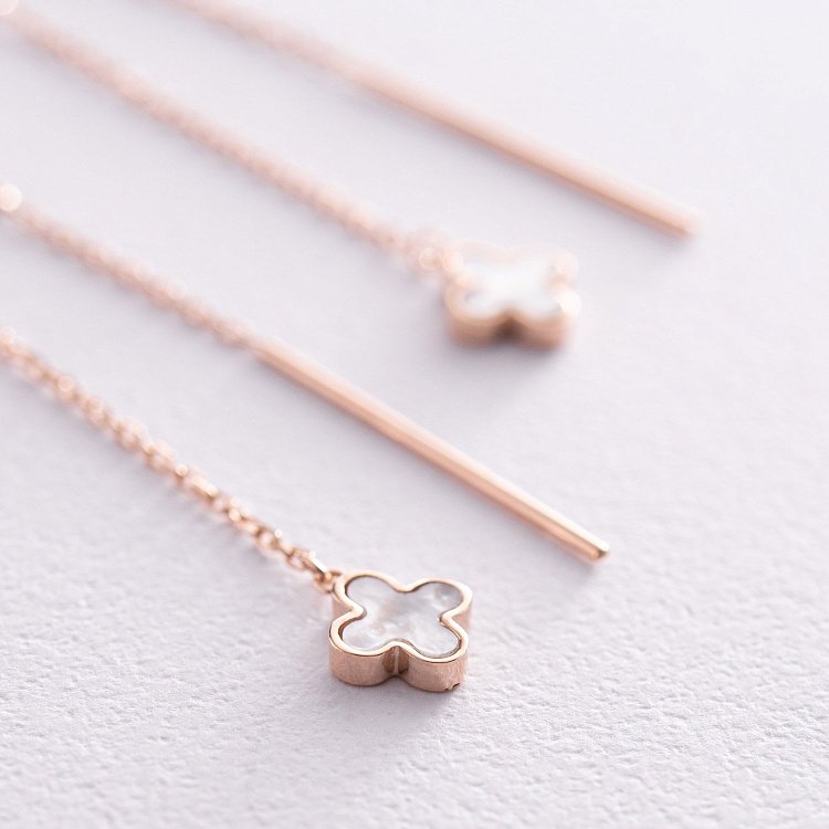 Золотые серьги - протяжки "Клевер" с перламутром с08149 от ювелирного магазина Оникс - 2