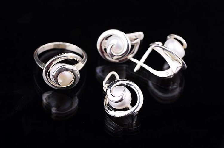 Набір (культивовані прісноводні перли) 11781н від ювелірного магазину Онікс