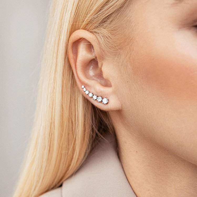 Серебряная моносерьга с фианитами (на правое ушко) 4904п от ювелирного магазина Оникс