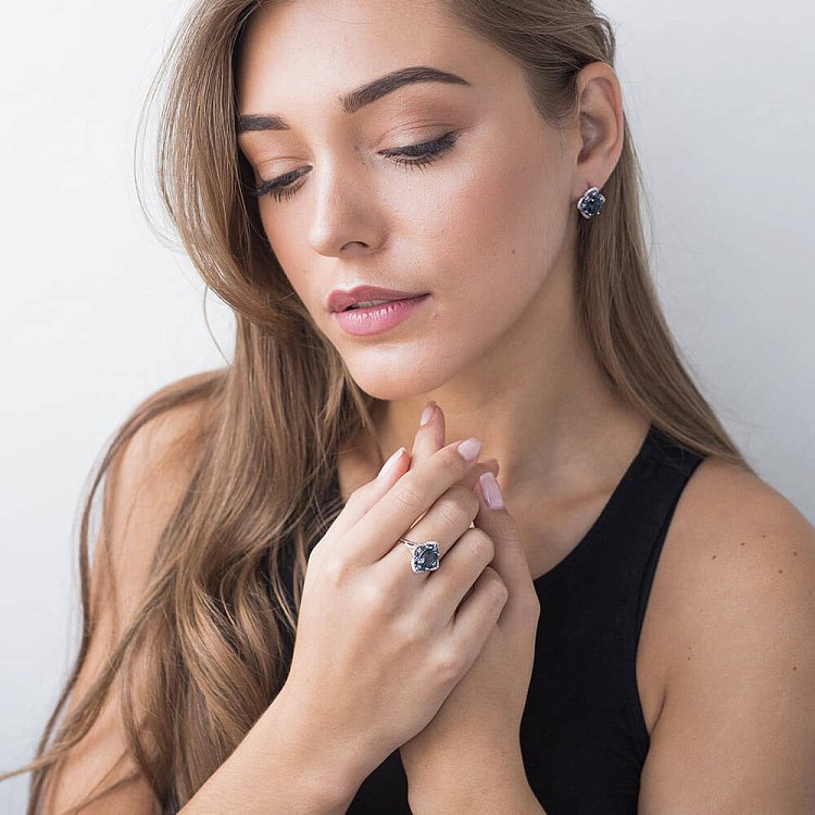 Золотое кольцо с топазом, бриллиантами и сапфирами кб0086A1 от ювелирного магазина Оникс - 4