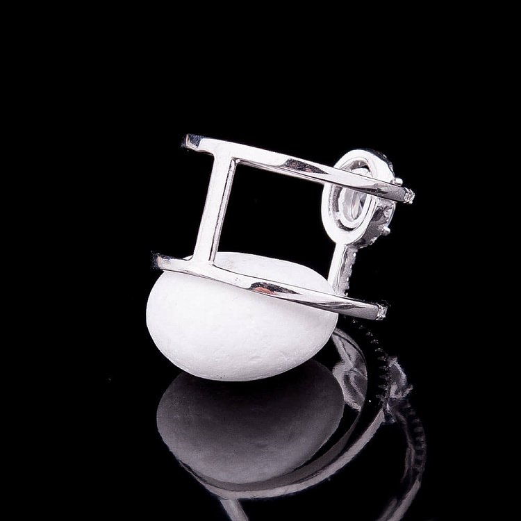 Серебряное кольцо с фианитами 111732 - 2 Серебряное кольцо с фианитами 111732 от ювелирного магазина Оникс - 2