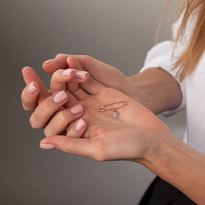 Золота дитяча булавка "Квіточка" з фіанітами зак00205 №2