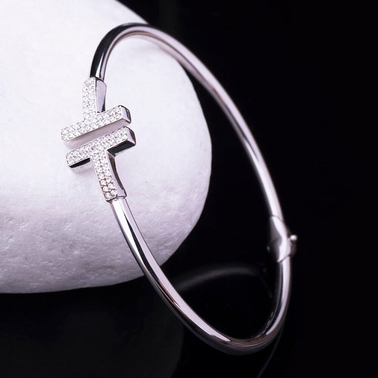 Золотой браслет с фианитами б02041 от ювелирного магазина Оникс - 1