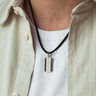 Серебряный жетон с черными фианитами 1876 №2