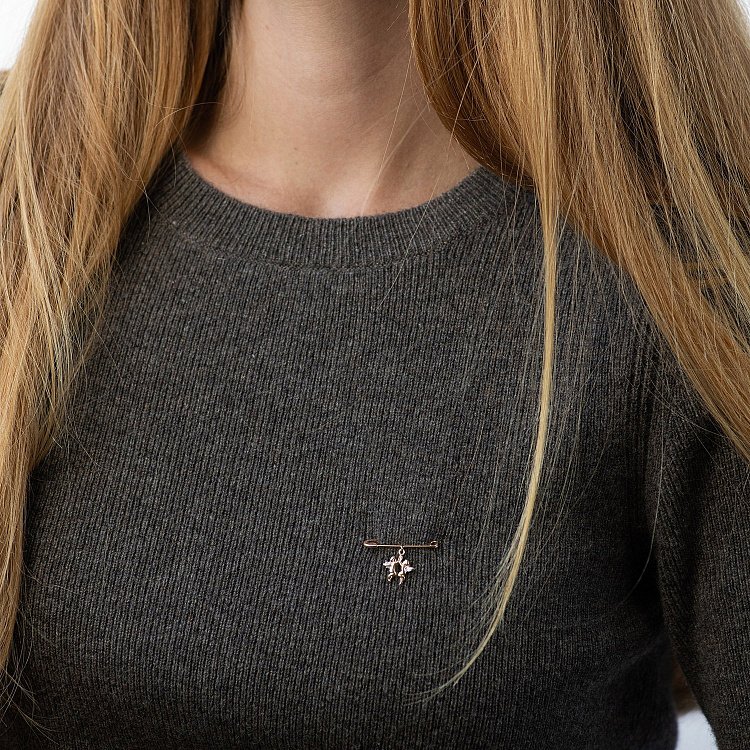 Золота шпилька з янголятами зак00344 від ювелірного магазину Онікс - 1