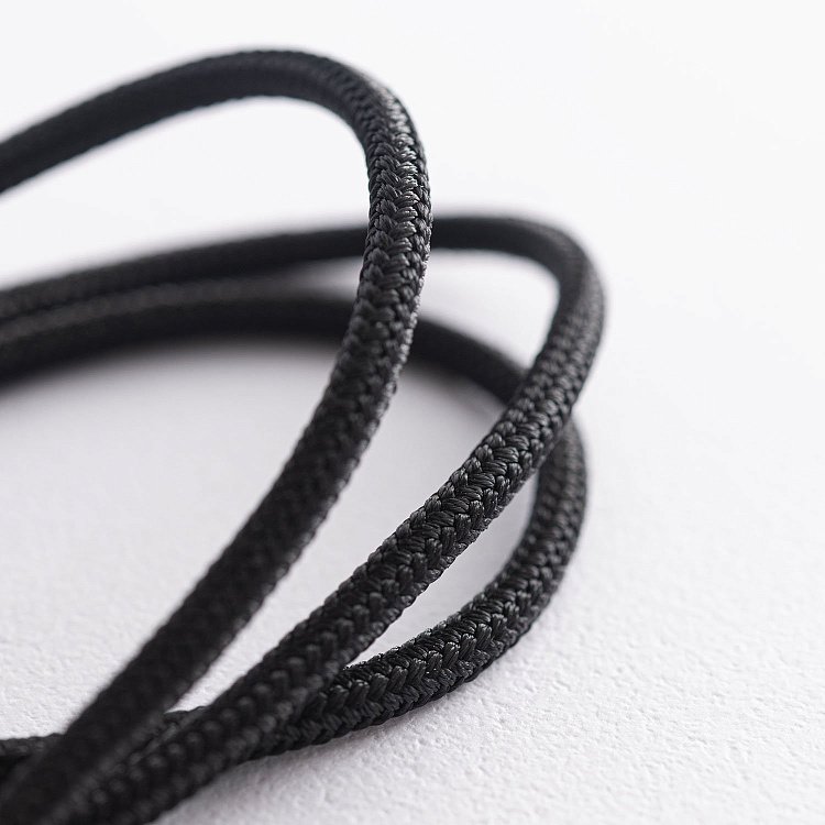 Шелковый шнурок с серебряной застежкой 18718 от ювелирного магазина Оникс - 1