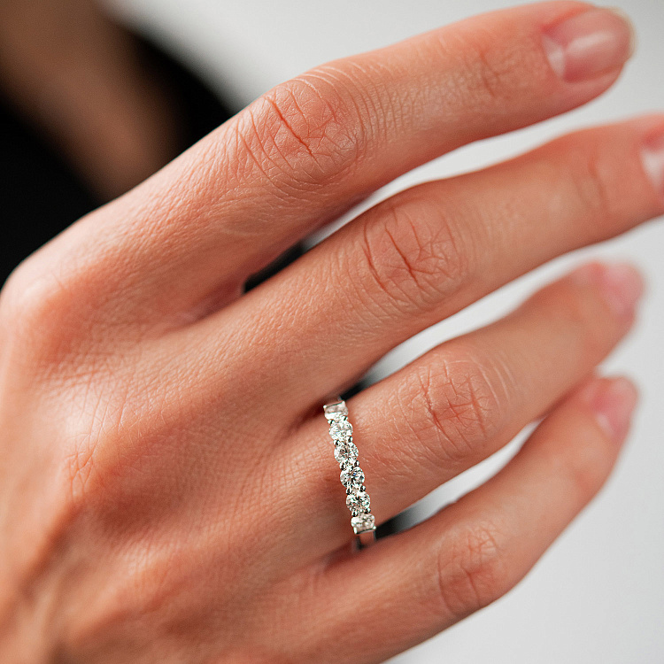 Золотое кольцо с бриллиантами кб0645ri от ювелирного магазина Оникс - 1