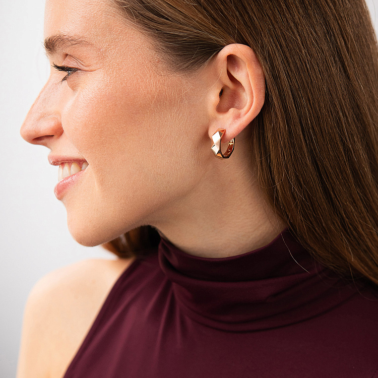 Сережки - кільця "Грані" в червоному золоті с09366 від ювелірного магазину Онікс - 6