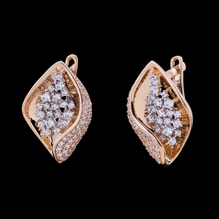 Золоті сережки з фіанітами с04528 від ювелірного магазину Онікс