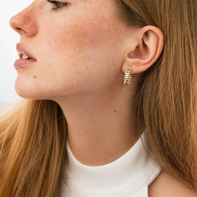 Сережки - кільця в жовтому золоті с08623 від ювелірного магазину Онікс - 1