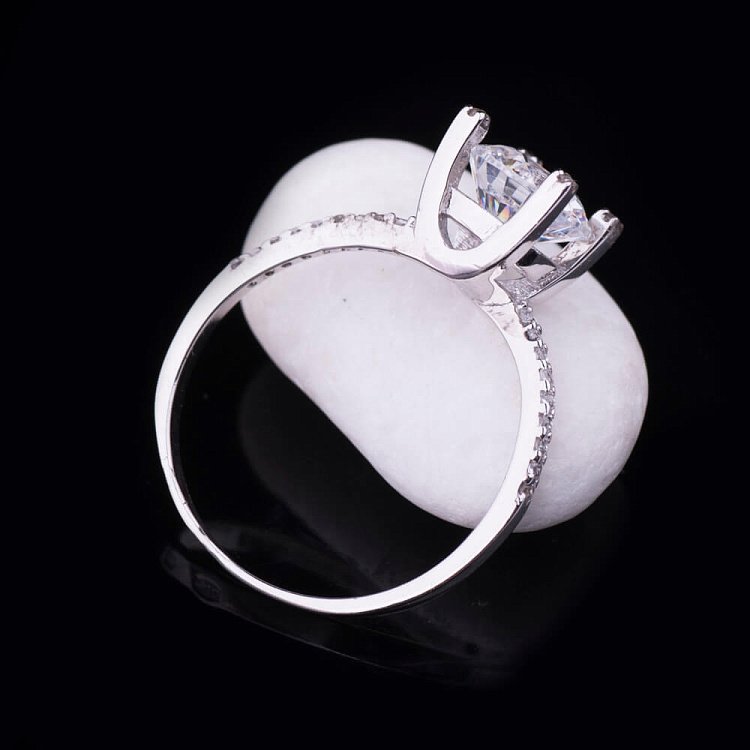 Серебряное кольцо с фианитами (родий) 111589 от ювелирного магазина Оникс - 2