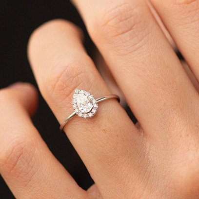 Золотое кольцо "Капелька" с бриллиантами 242171121 №5