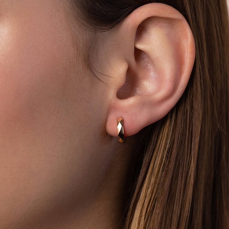 Сережки - кільця "Джоанна" у червоному золоті с07217 від ювелірного магазину Онікс - 1