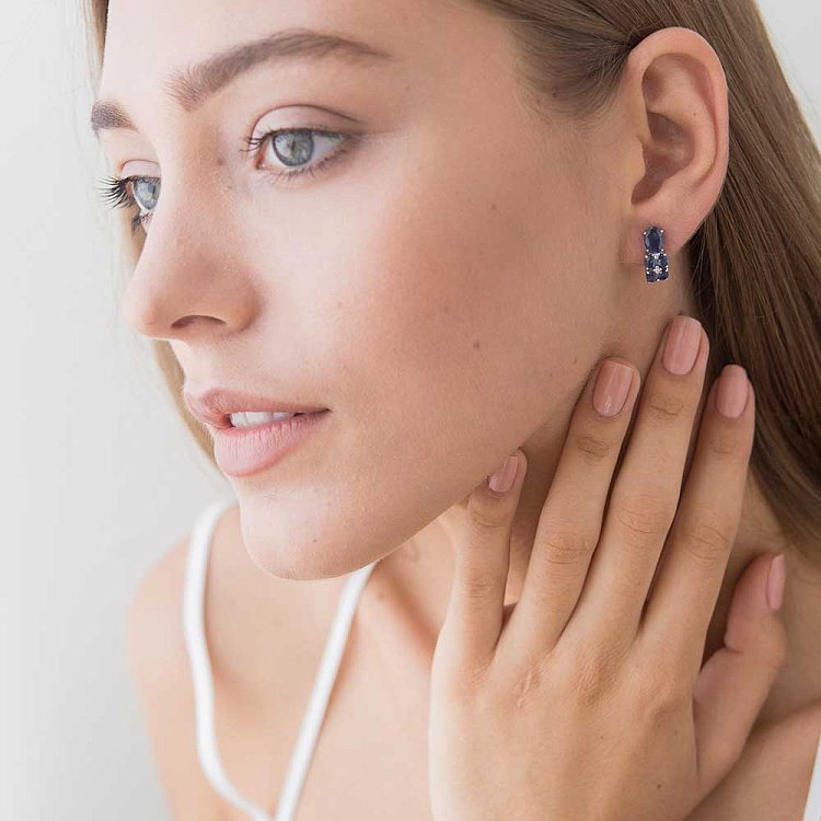 Золотые серьги с синими сапфирами и бриллиантами E11172Saj от ювелирного магазина Оникс - 4