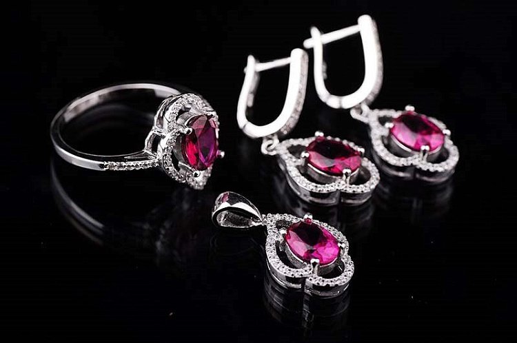 Підвіска (синтетична шпінель, фіаніти) п027 від ювелірного магазину Онікс - 1