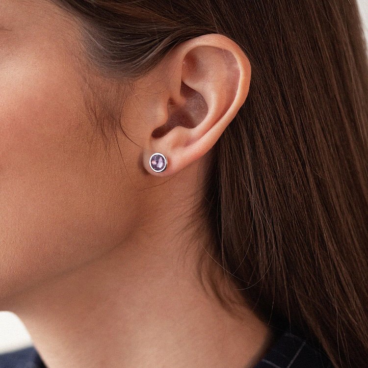 Срібні сережки - пусети (аметист) 122172 від ювелірного магазину Онікс - 1