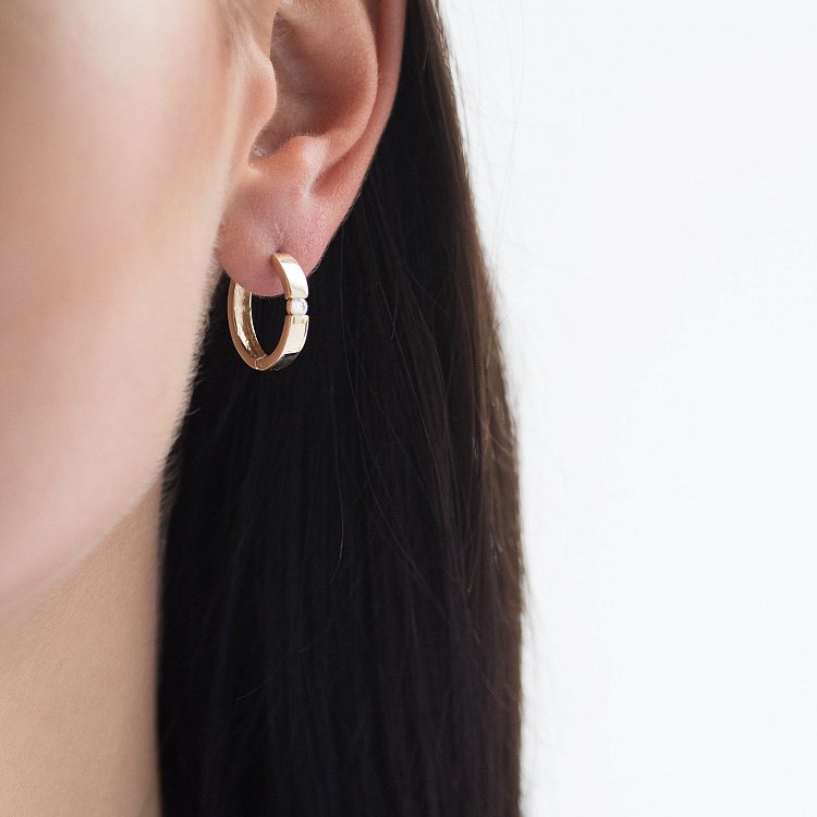 Золоті сережки-кільця з фіанітом с06456 від ювелірного магазину Онікс - 4