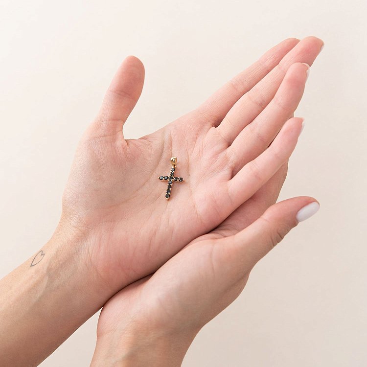 Золотий хрестик з чорними фіанітами п03567 від ювелірного магазину Онікс - 1