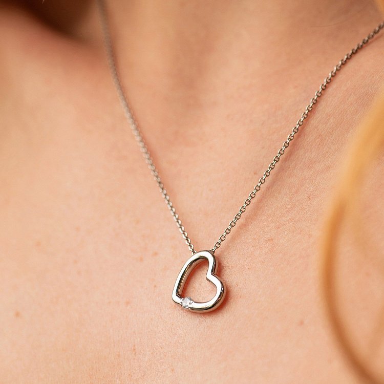 Срібне кольє "Сердечко" з фіанітом 1109 від ювелірного магазину Онікс - 3