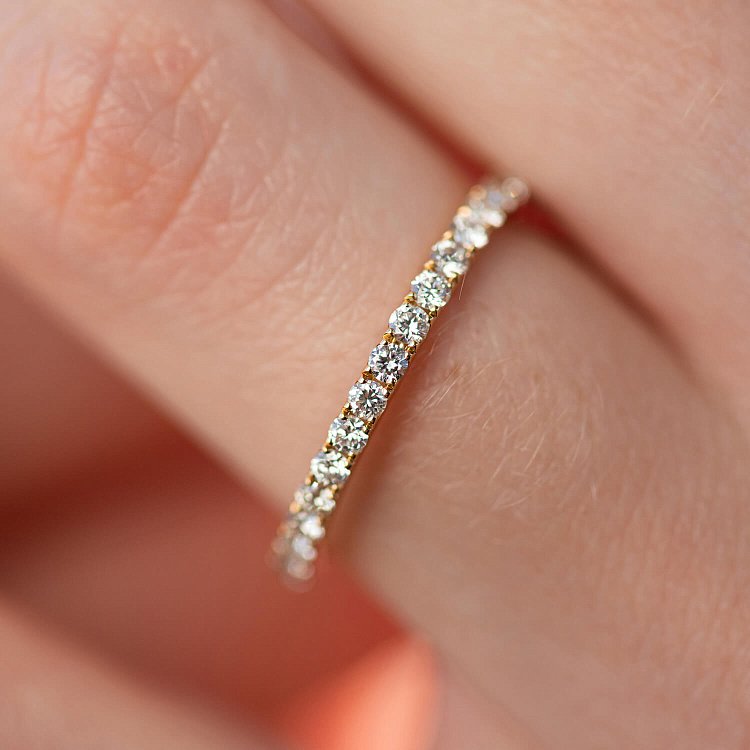 Кольцо в желтом золоте с дорожкой камней (бриллианты) кб0499ch от ювелирного магазина Оникс - 5