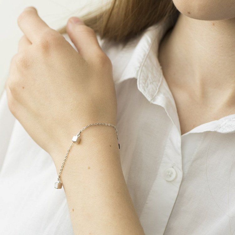 Серебряный браслет "Кубики" 141281 от ювелирного магазина Оникс - 1