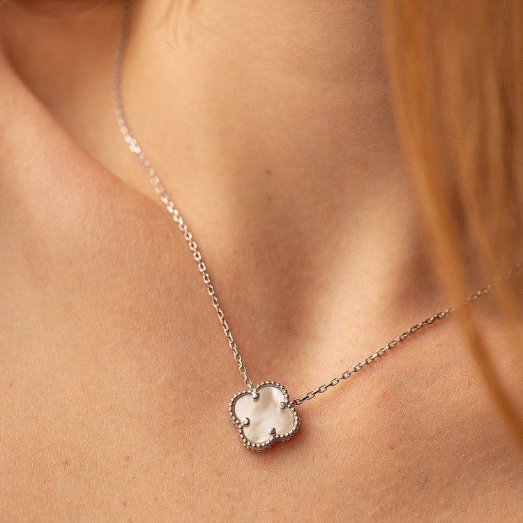 Срібне кольє "Конюшина" (перламутр) 181303 - 3 Срібне кольє "Конюшина" (перламутр) 181303 від ювелірного магазину Онікс - 3