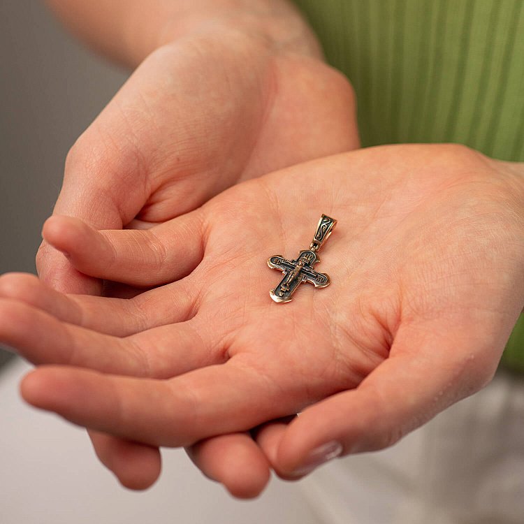 Золотой православный крест "Распятие. Спаси и сохрани" п03465 от ювелирного магазина Оникс - 1