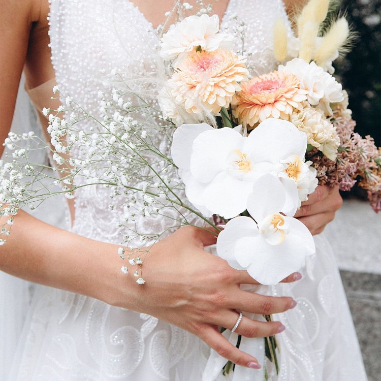 Срібна каблучка з фіанітами 112579 від ювелірного магазину Онікс - 8