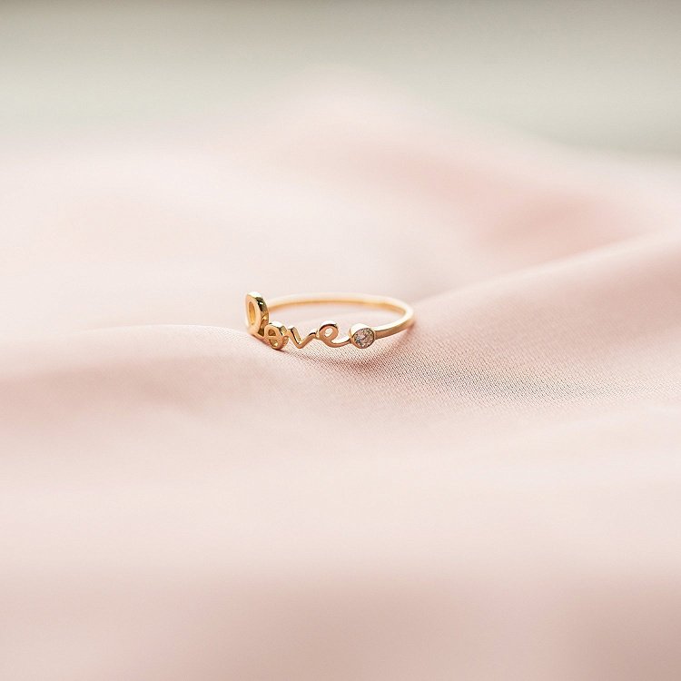 Каблучка "Love" в жовтому золоті з фіанітом к06762 від ювелірного магазину Онікс - 5