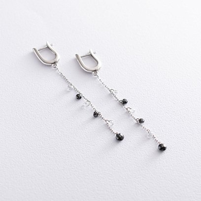 Серебряные серьги с черными и белыми фианитами 122853