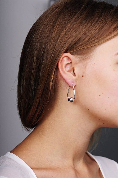 Сережки "Петельки" з кульками 121230 від ювелірного магазину Онікс - 2