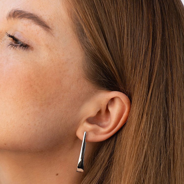 Золоті сережки на англійській застібці с05074 від ювелірного магазину Онікс - 1