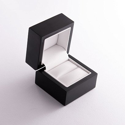 Черный футляр для украшений futlyar1