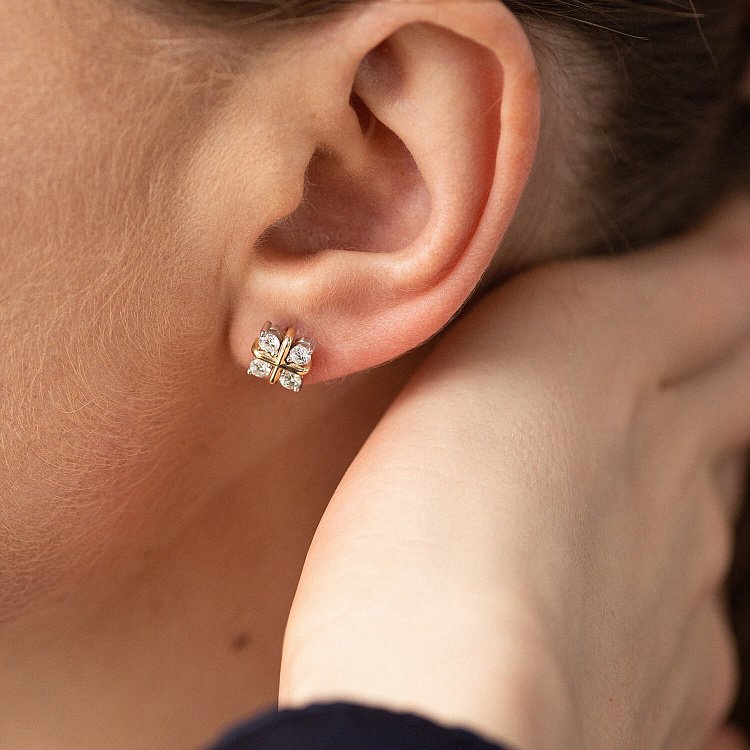 Золотые серьги - пусеты "Клевер" с бриллиантами 334841121 от ювелирного магазина Оникс - 5