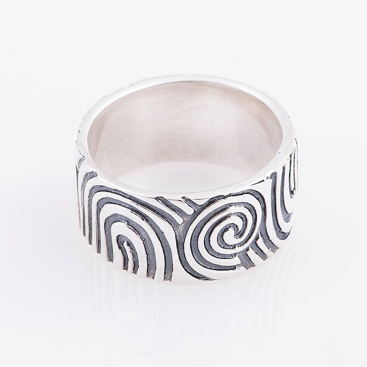 Срібна каблучка 11687 - 1 Срібна каблучка 11687 від ювелірного магазину Онікс - 1